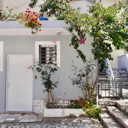 Olti'S Beach House Sarande Exterior photo